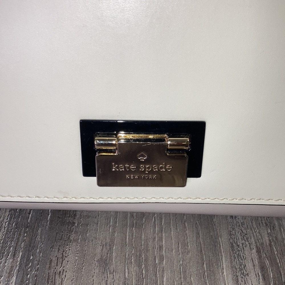 Kate Spade Bag & Wallet - Picture 4 of 9